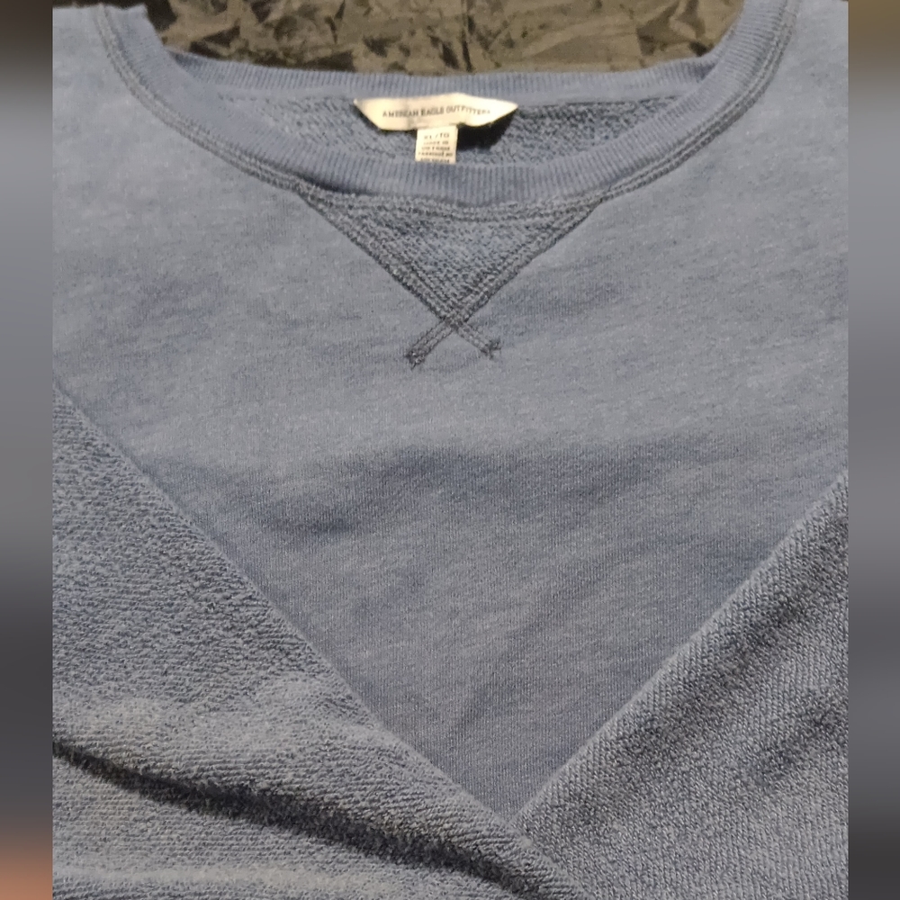 American eagle pullover sweater